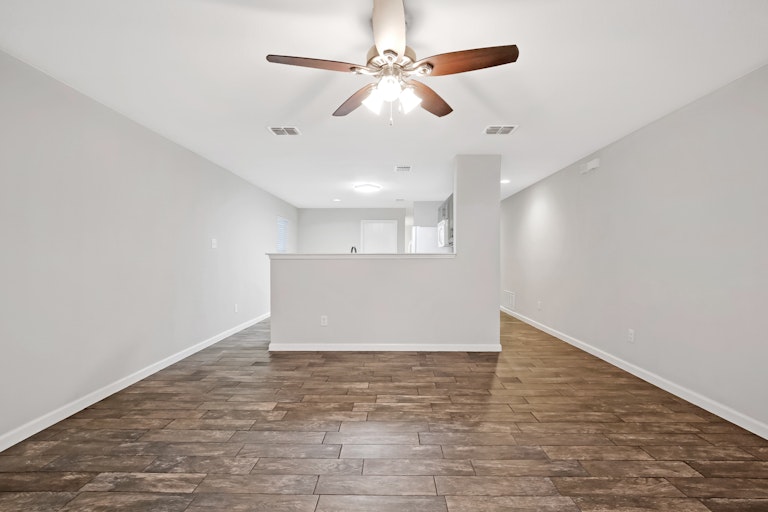 Photo 9 of 29 - 816 San Miguel Trl, Haslet, TX 76052