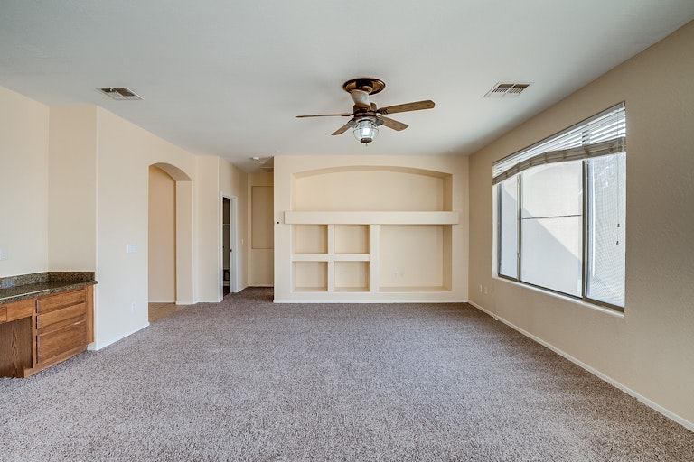 Photo 3 of 29 - 14115 W Bloomfield Rd, Surprise, AZ 85379