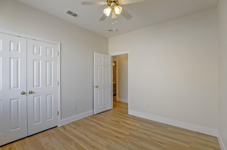 Photo 20 of 39 - 1175 Bronco Dr, Plumas Lake, CA 95961