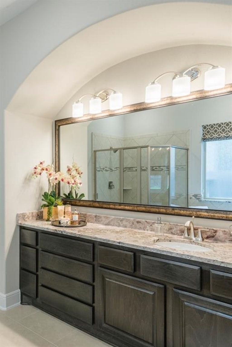 Photo 21 of 47 - 10610 Grace Hollow Dr, Cypress, TX 77433