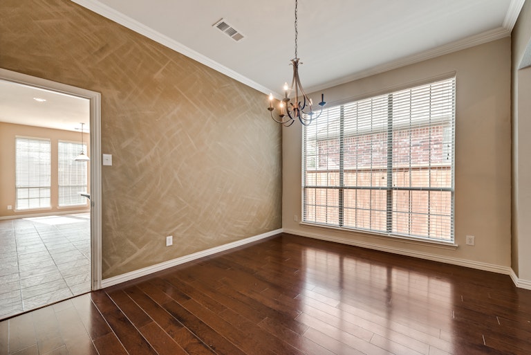 Photo 12 of 30 - 6947 Navigation Dr, Grand Prairie, TX 75054