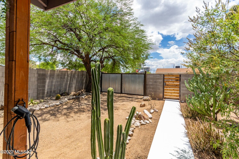 Photo 5 of 46 - 5055 E Baker St, Tucson, AZ 85711
