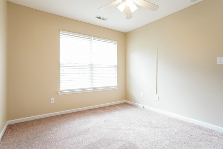 Photo 21 of 25 - 8302 Aspen Mountain Ct, Raleigh, NC 27616