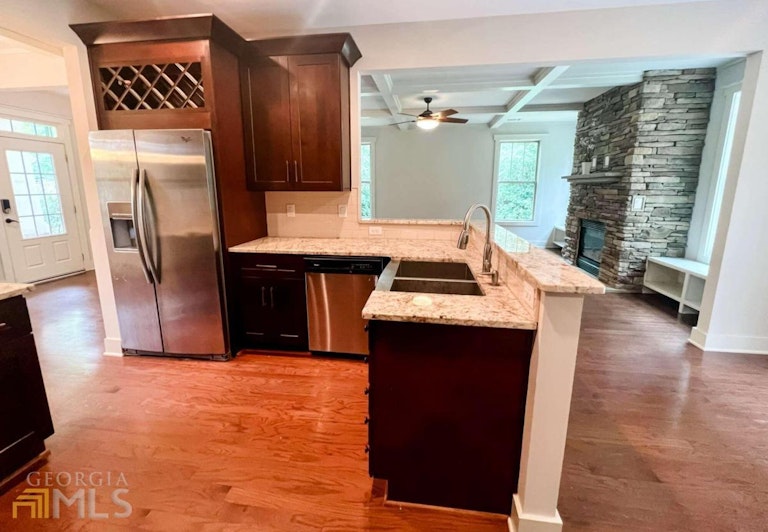 Photo 9 of 28 - 1326 Carter Rd, Decatur, GA 30030