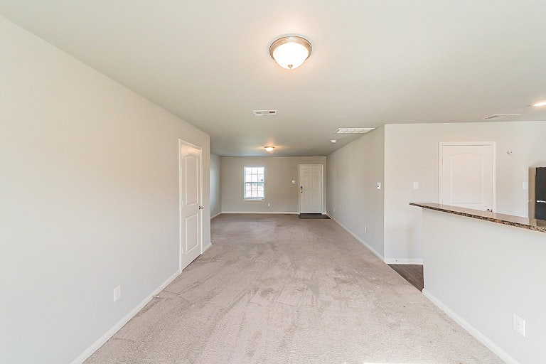 Photo 3 of 27 - 8015 Distant Harbor Rd, Baytown, TX 77523