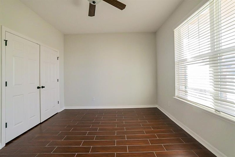Photo 14 of 24 - 32601 Harmony Oaks Dr, Wesley Chapel, FL 33545