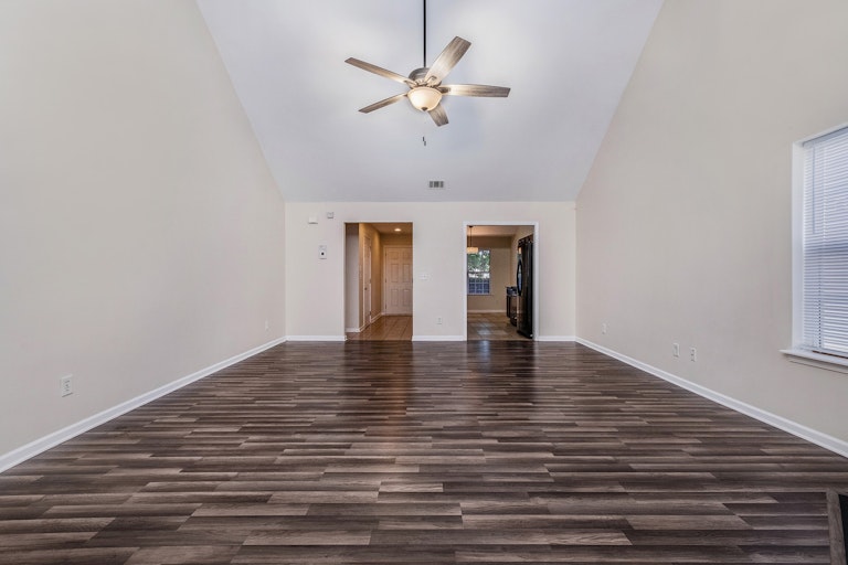 Photo 8 of 20 - 5034 Acorn Forest Ln, Charlotte, NC 28269