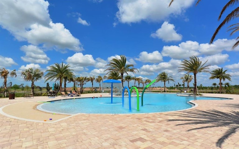 Photo 36 of 45 - 14910 Castle Park Ter, Lakewood Ranch, FL 34202