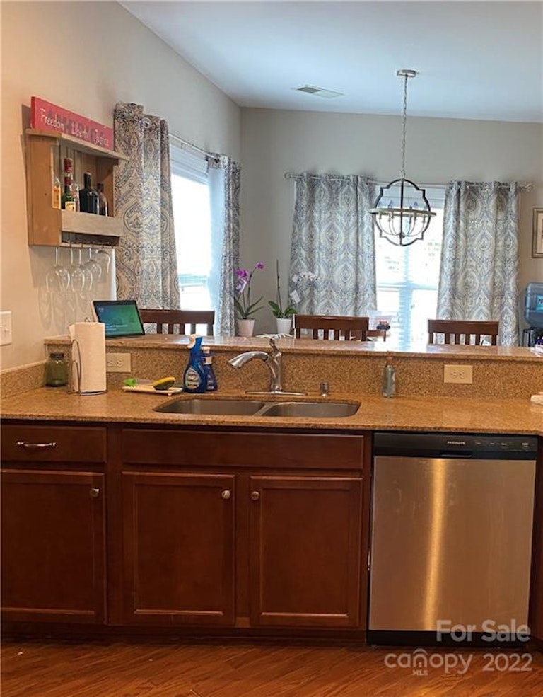 Photo 8 of 26 - 1604 Ridge Haven Rd, Waxhaw, NC 28173