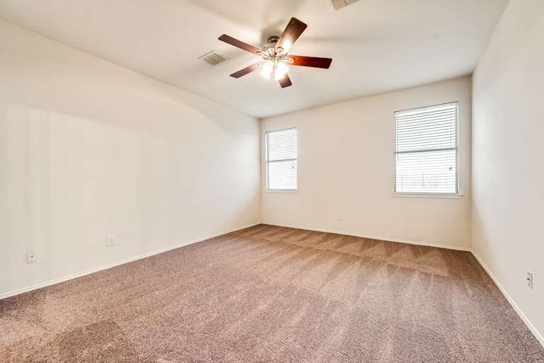 Photo 18 of 26 - 4209 Maidstone Dr, Garland, TX 75043