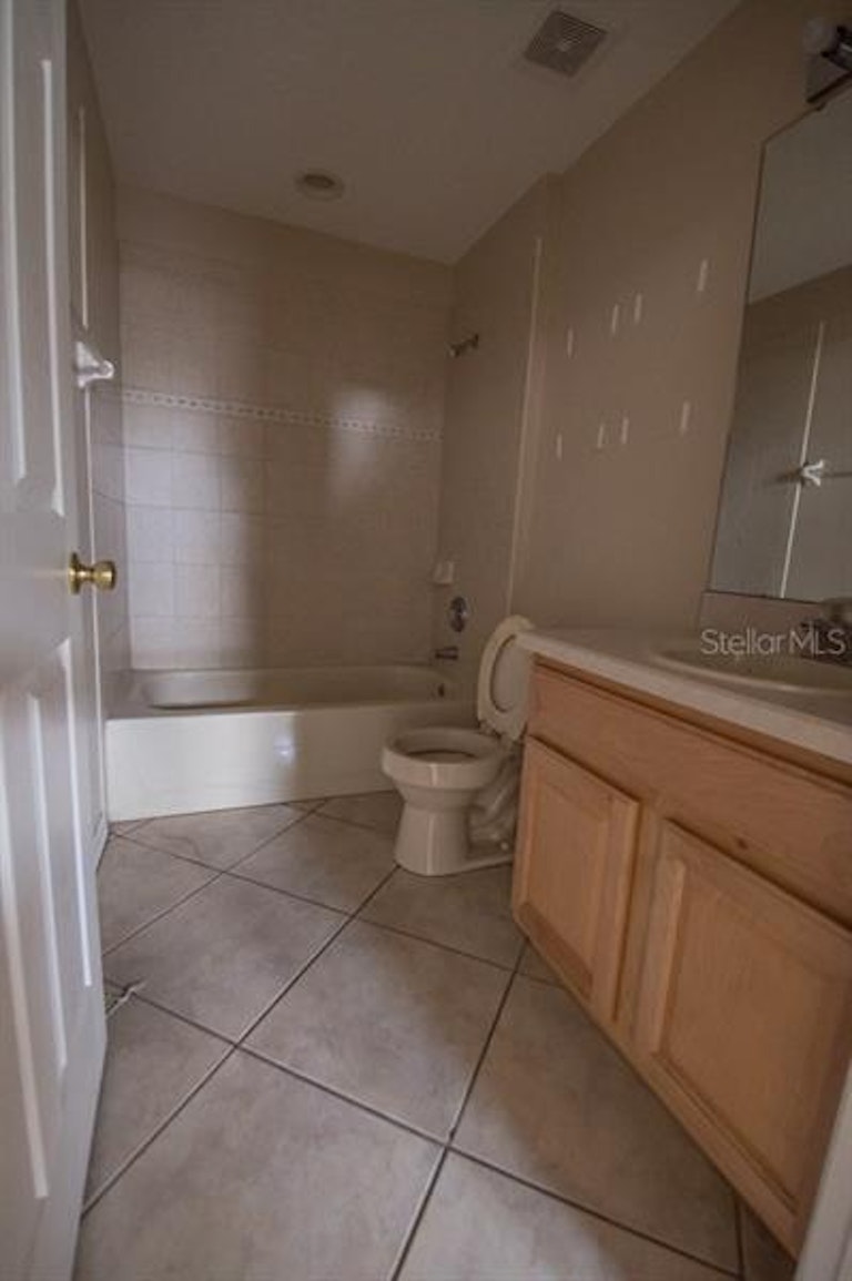 Photo 4 of 15 - 2252 Pelinion St, Apopka, FL 32712
