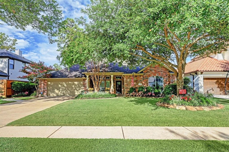 Photo 1 of 36 - 1518 Pine Chase Dr, Houston, TX 77055