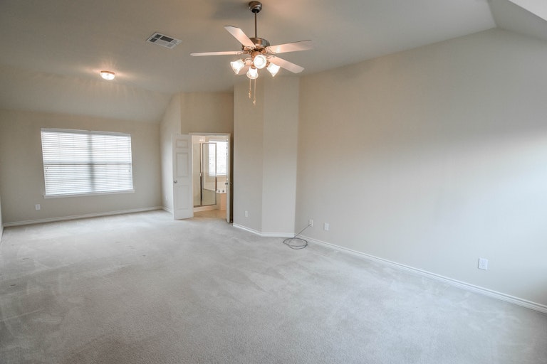 Photo 20 of 41 - 1052 Resaca Dr, Frisco, TX 75034