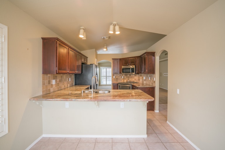 Photo 3 of 27 - 2257 E Monona Dr, Phoenix, AZ 85024