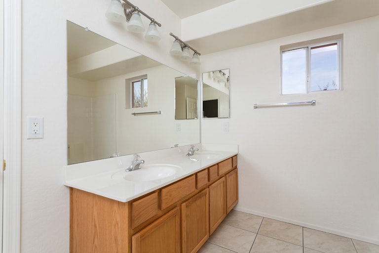Photo 17 of 20 - 16015 N 30th St #116, Phoenix, AZ 85032