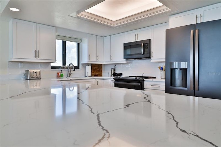 Photo 10 of 33 - 4139 S Atlantic Ave Unit B609, New Smyrna Beach, FL 32169