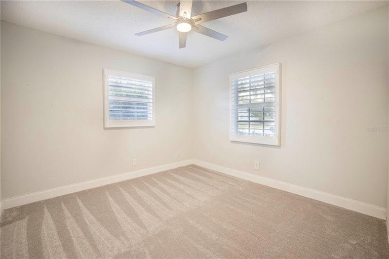 Photo 24 of 47 - 6041 16th Ln NE, Saint Petersburg, FL 33703