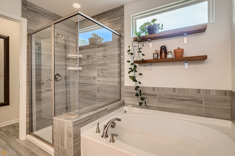 Photo 15 of 34 - 468 Greyfield Dr, Canton, GA 30115