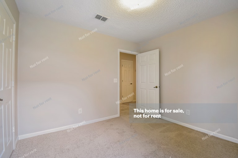 Photo 27 of 31 - 8350 Argyle Corners Ct, Jacksonville, FL 32244