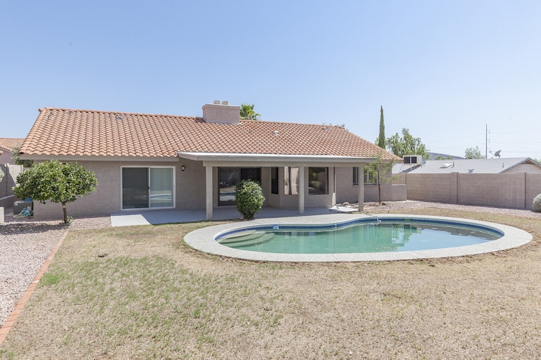 Photo 19 of 29 - 802 E Meadow Ln, Phoenix, AZ 85022
