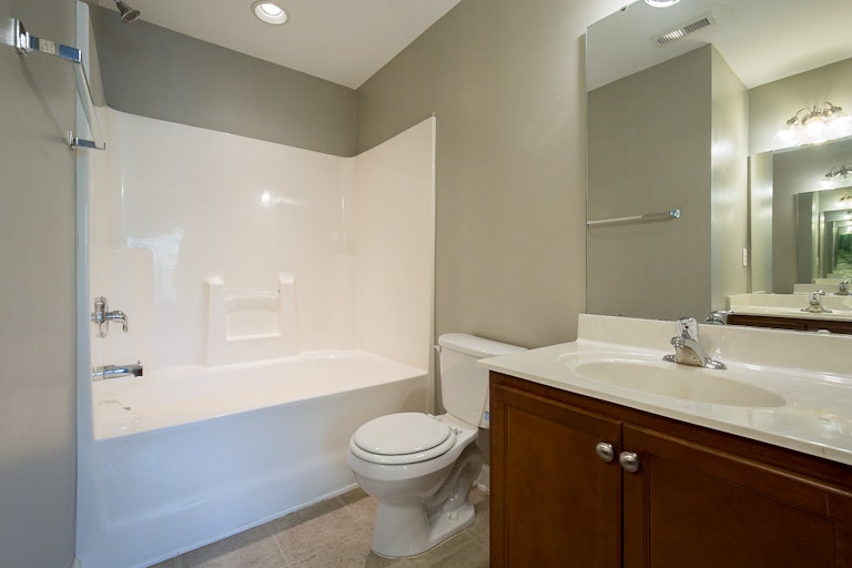 Photo 11 of 19 - 8016 Sycamore Hill Ln, Raleigh, NC 27612