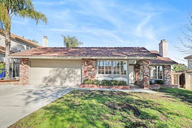 Photo 2 of 17 - 8730 Sandhill Dr, Riverside, CA 92508