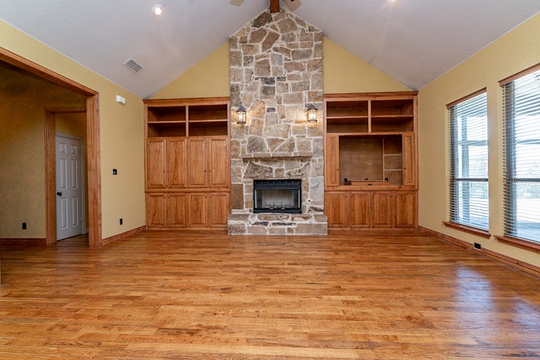 Photo 3 of 34 - 1509 Western Willow Dr, Haslet, TX 76052