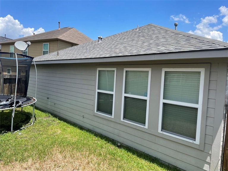 Photo 5 of 7 - 10211 Knob Mountain Trl, Houston, TX 77016