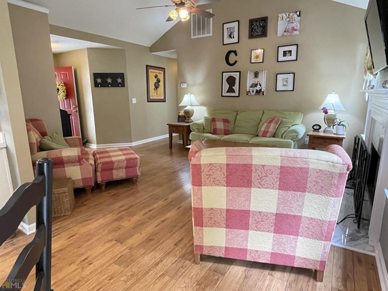 Photo 6 of 36 - 528 Butler Bridge Dr, McDonough, GA 30252