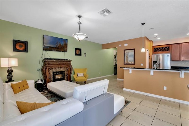 Photo 12 of 28 - 9309 Shepton St, Orlando, FL 32825