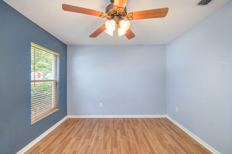 Photo 17 of 19 - 10610 Weybridge Dr, Tampa, FL 33626