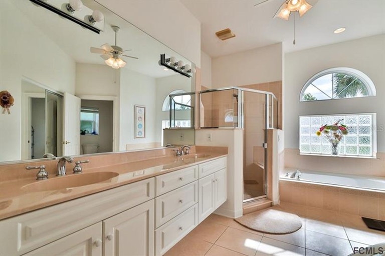 Photo 32 of 57 - 29 Clermont Ct, Palm Coast, FL 32137