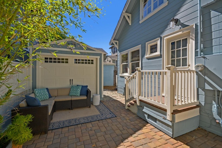 Photo 40 of 47 - 2401 U St, Sacramento, CA 95818