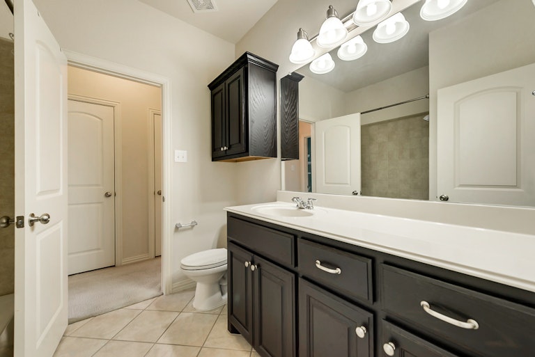 Photo 20 of 29 - 8121 Mountain Cedar Dr, Fort Worth, TX 76131