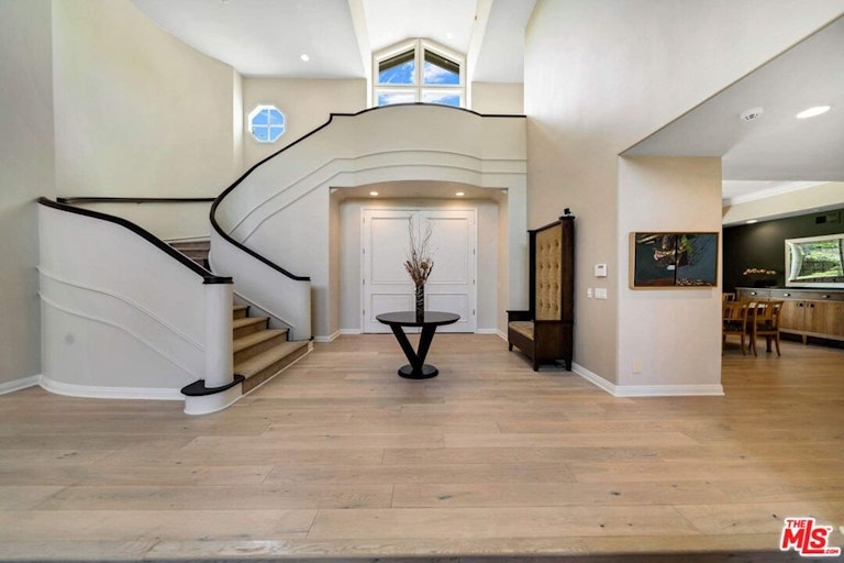 Photo 5 of 43 - 11706 Chaparal St, Los Angeles, CA 90049