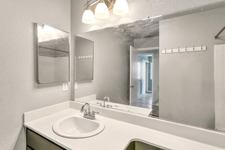 Photo 25 of 40 - 10536 Ragtime Cir, Rancho Cordova, CA 95670