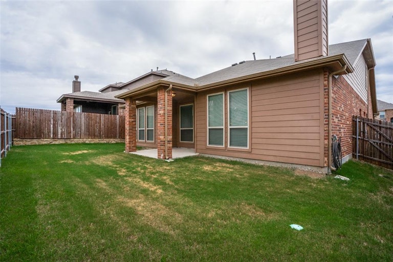Photo 25 of 35 - 2832 Saddle Creek Dr, Fort Worth, TX 76177