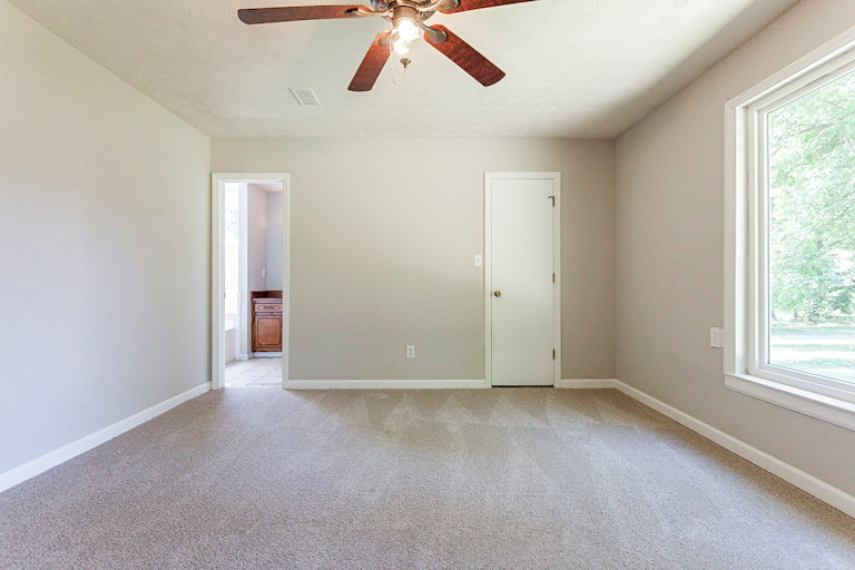 Photo 16 of 26 - 11673 Matthews Trl, Hampton, GA 30228