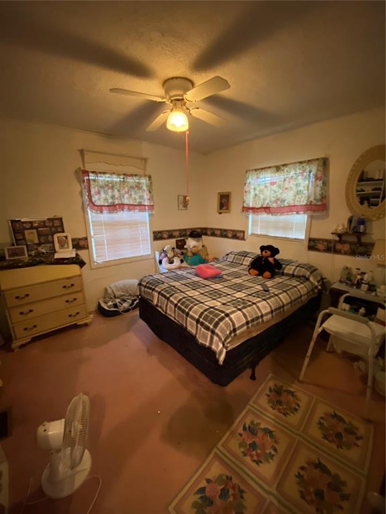 Photo 23 of 25 - 2330 N Valrico Rd, Seffner, FL 33584