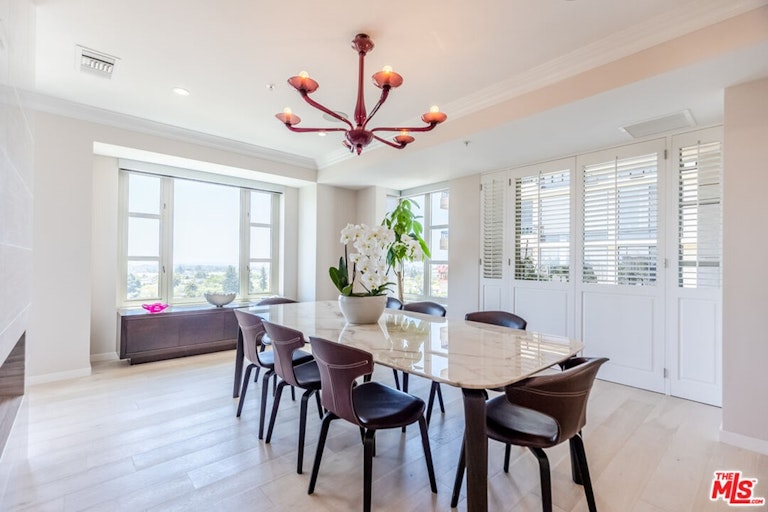 Photo 11 of 26 - 10580 Wilshire Blvd #7SW, Los Angeles, CA 90024