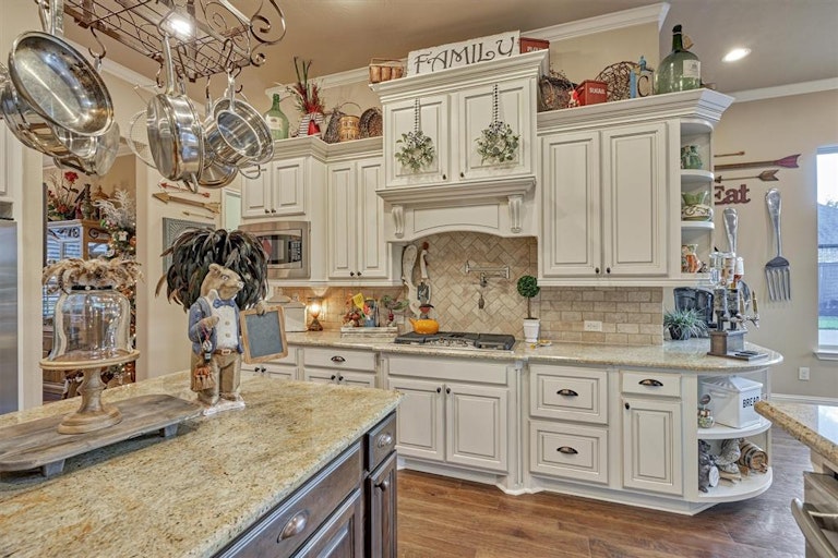 Photo 13 of 50 - 21502 Harbor Water Dr, Cypress, TX 77433