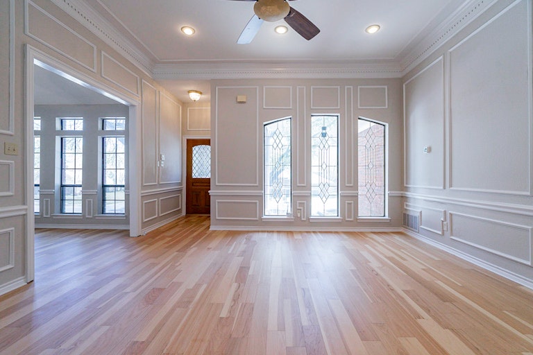 Photo 14 of 36 - 1721 Knob Hill Dr, Garland, TX 75043