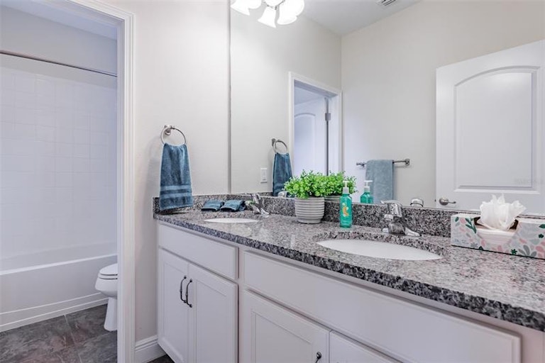 Photo 41 of 57 - 16532 Ballyshannon Dr, Tampa, FL 33624