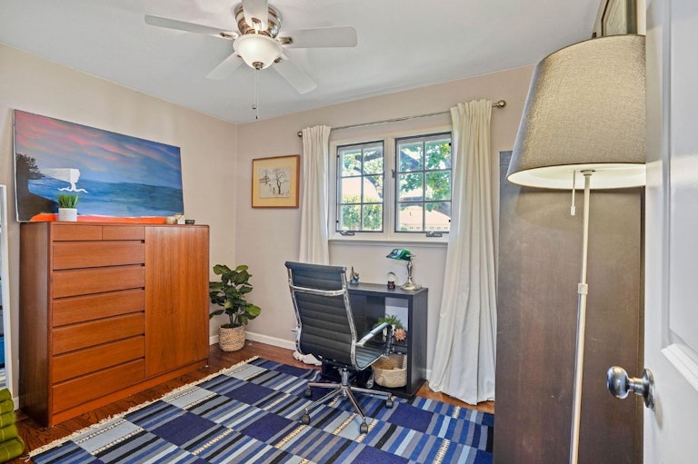 Photo 22 of 31 - 4051 Warren Ave, Sacramento, CA 95822