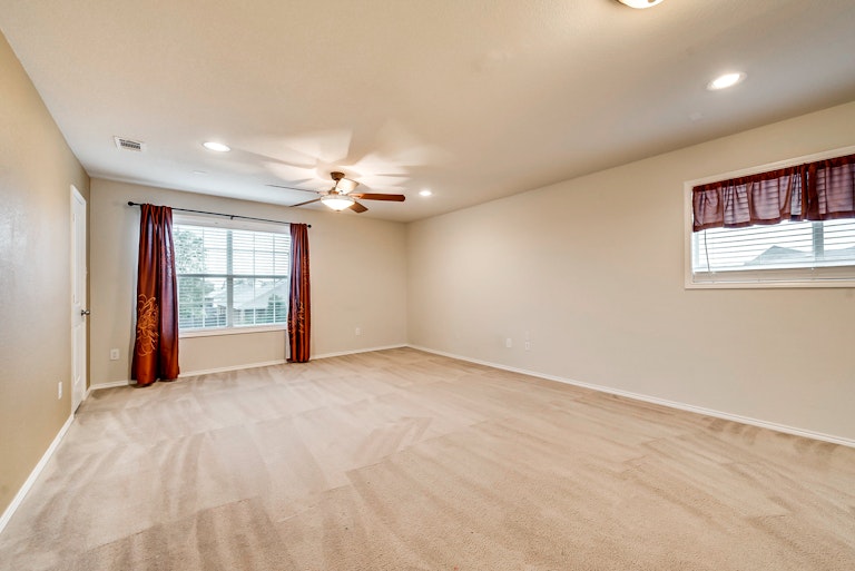 Photo 18 of 27 - 8520 Cumberland Gap Dr, Fort Worth, TX 76244