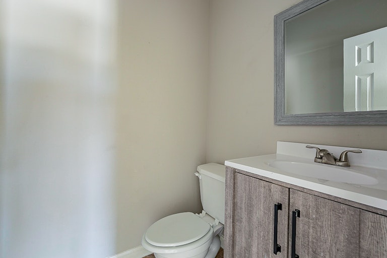 Photo 16 of 30 - 1134 Park Breeze Ct, Fresno, TX 77545