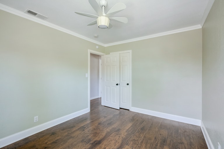 Photo 17 of 28 - 5950 Harvey Way, Lakewood, CA 90713