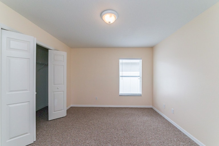 Photo 14 of 19 - 226 Windrose Dr, Orlando, FL 32824