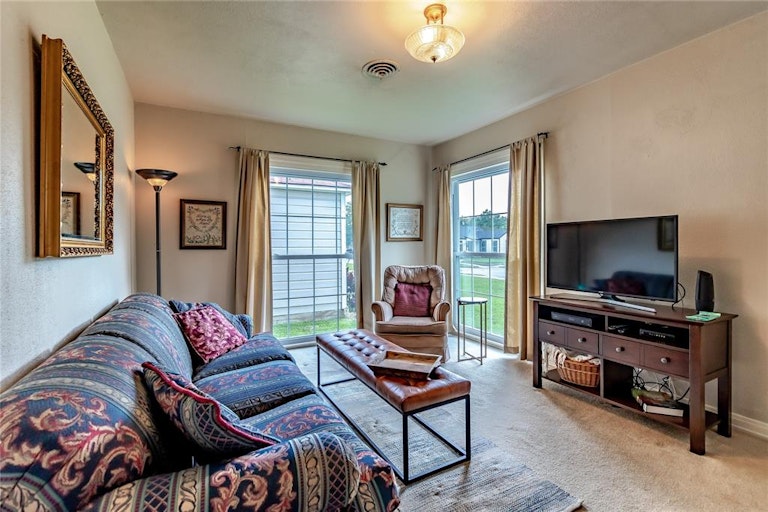 Photo 6 of 27 - 603 Coyle St, Garland, TX 75040