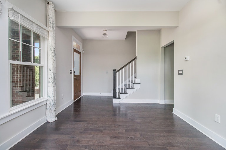Photo 14 of 21 - 104 S Summit Ave, Charlotte, NC 28208